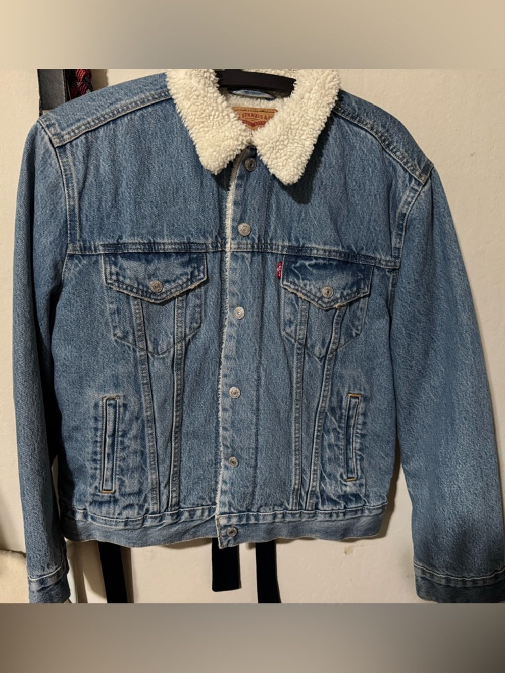 Levi's White Sherpa Interior Jacket with Tan Patch